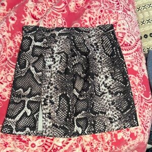 SHEIN Black and Gray Snake Print Mini Skirt